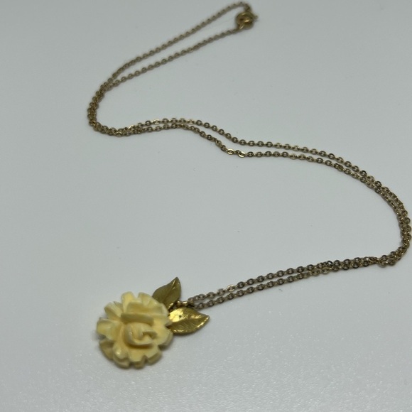 Vintage Krementz Rose Pendant Necklace - Picture 2 of 4